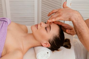 5 Powerful Ways Acupuncture Can Improve Life with Scoliosis