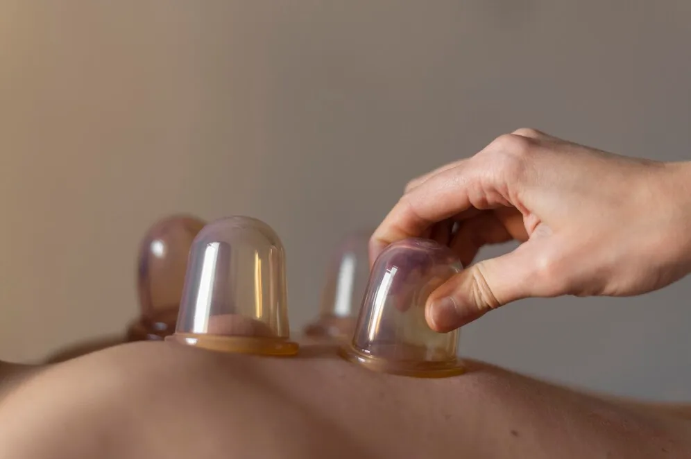 close-up-hand-holding-cup